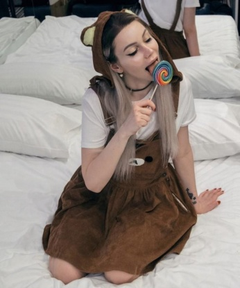 Моя раскованная натура и опыт в постели подарят тебе море удовольствия и расслабления. Жду встречи с тобой для ярких чувств и незабываемых впечатлений. 13581, 23 года