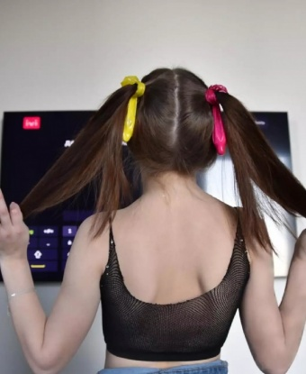 Я искусная индивидуалка, обладающая не только красотой и чувственностью, но и многолетним опытом в искусстве удовлетворения мужских фантазий.
Мои услуги включают все, что ты только можешь себе представить – от классического секса до экзотических экспериментов. Я открыта для новых впечатлений и готова пойти на все, чтобы ты получил неизгладимые впечатления.
Благодаря моей раскованности и нежности, как только мы окажемся в одной комнате, я сниму все твои стеснения и учту все твои предпочтения. Каждое мгновение со мной – это настоящий праздник наслаждений.
Мои фото гарантированно реальны, а отзывы моих довольных клиентов говорят сами за себя. Раскрой свои самые сокровенные желания в Москве – и я обязательно сделаю их реальностью. Закажи встречу со мной прямо сейчас – и ты останешься в полном восторге. 💋 2519, 18 лет